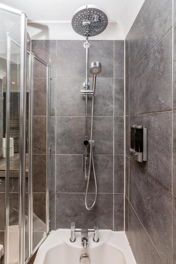 Modern Mews House With Free Parking Space, And Patio By Huluki Sussex Brighton