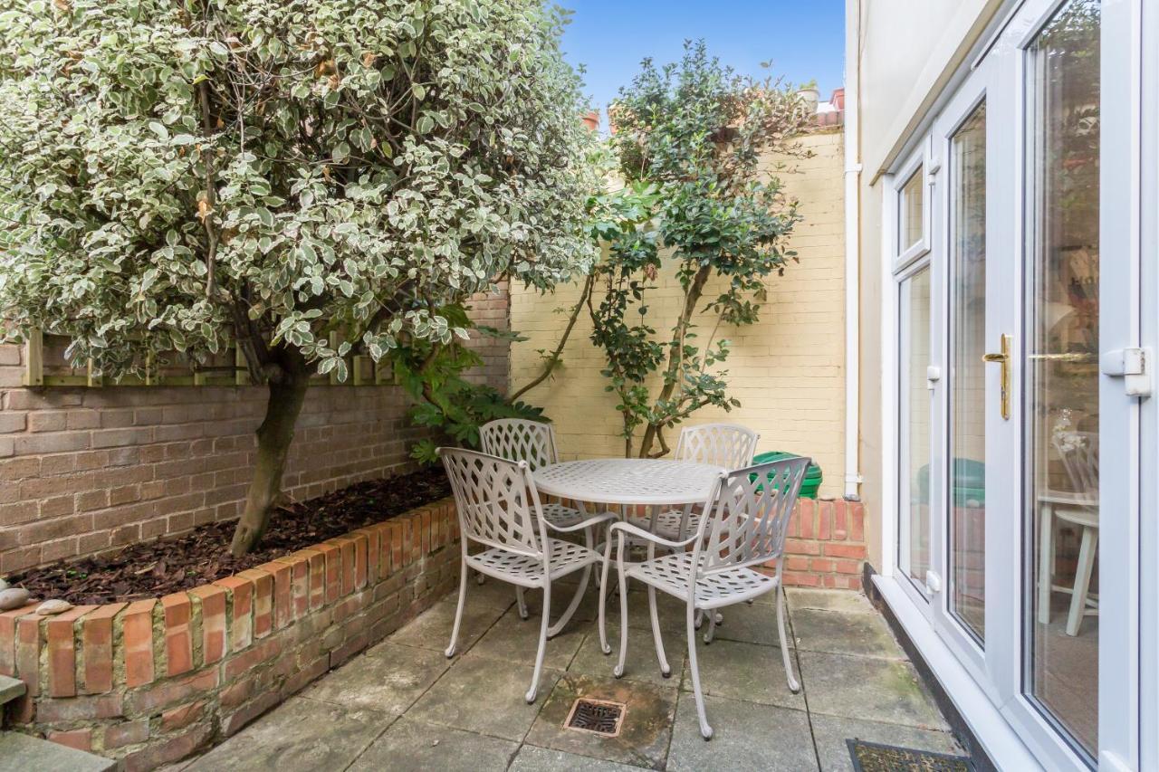 Hébergement de vacances Modern Mews House With Free Parking Space, And Patio By Huluki Sussex